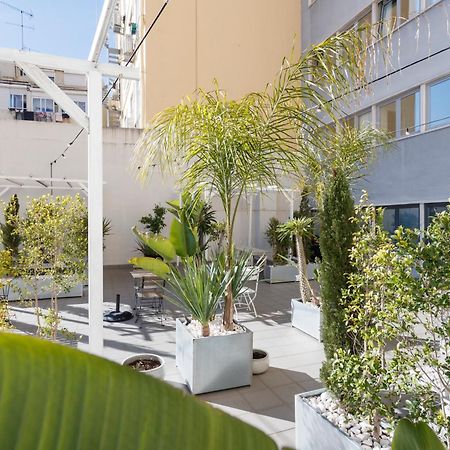 Neegroni Balcony In Lisbon - By Misha'S Place 1A Luaran gambar