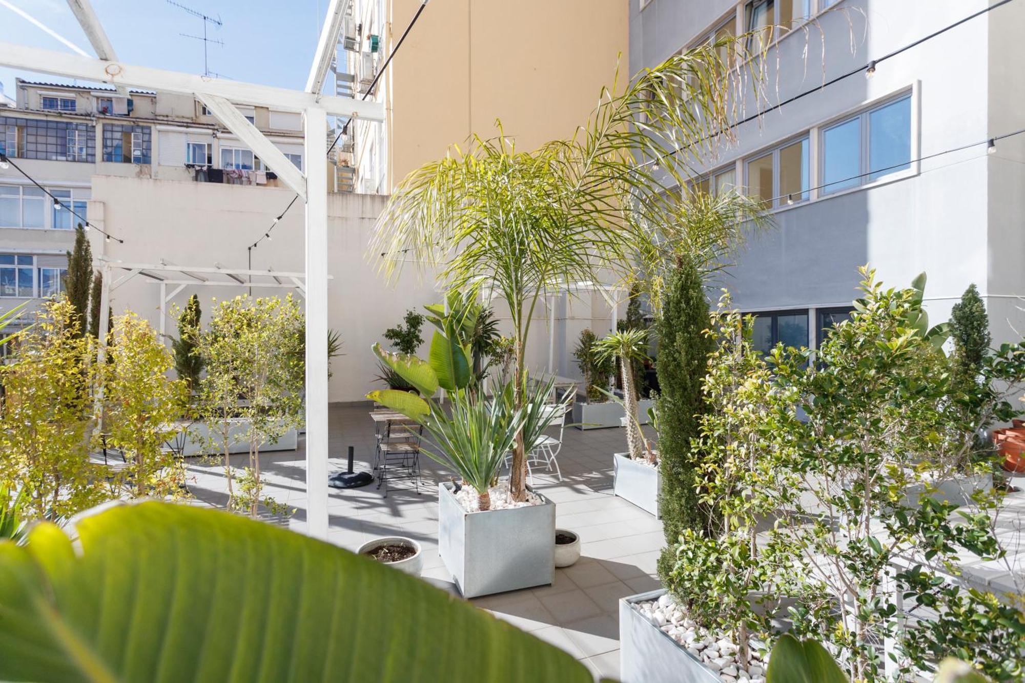 Neegroni Balcony In Lisbon - By Misha'S Place 1A Luaran gambar